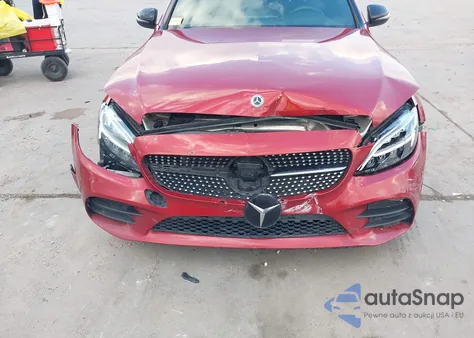 2019 Mercedes-Benz C 300 z USA, uszkodzony, nr VIN 55SWF8DB7KU284166